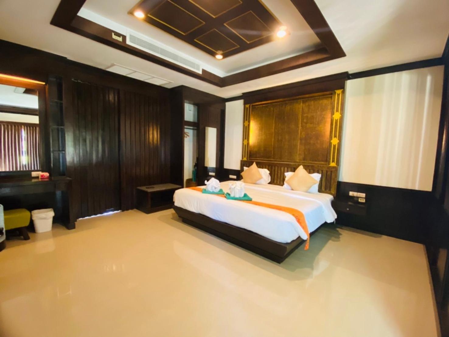 Beach Bungalow At Lanta Resort Ko Lanta Esterno foto