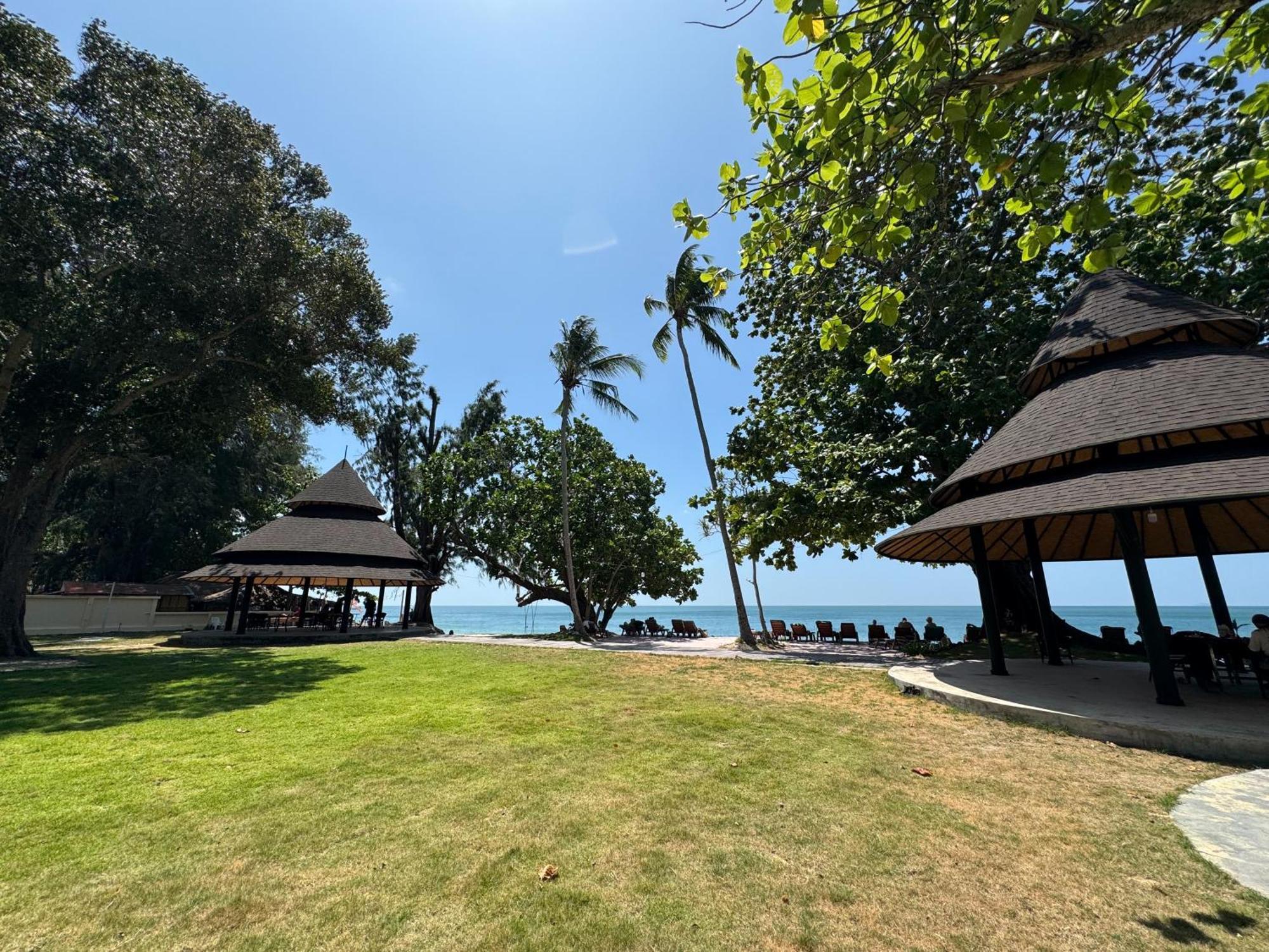 Beach Bungalow At Lanta Resort Ko Lanta Esterno foto