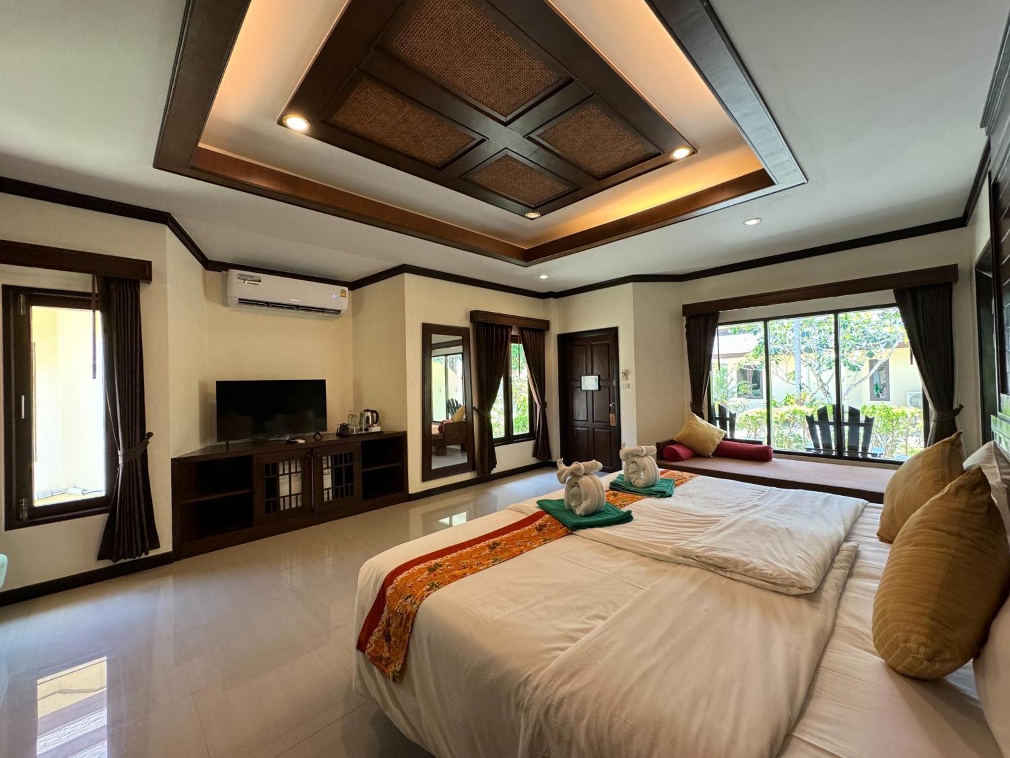 Beach Bungalow At Lanta Resort Ko Lanta Esterno foto