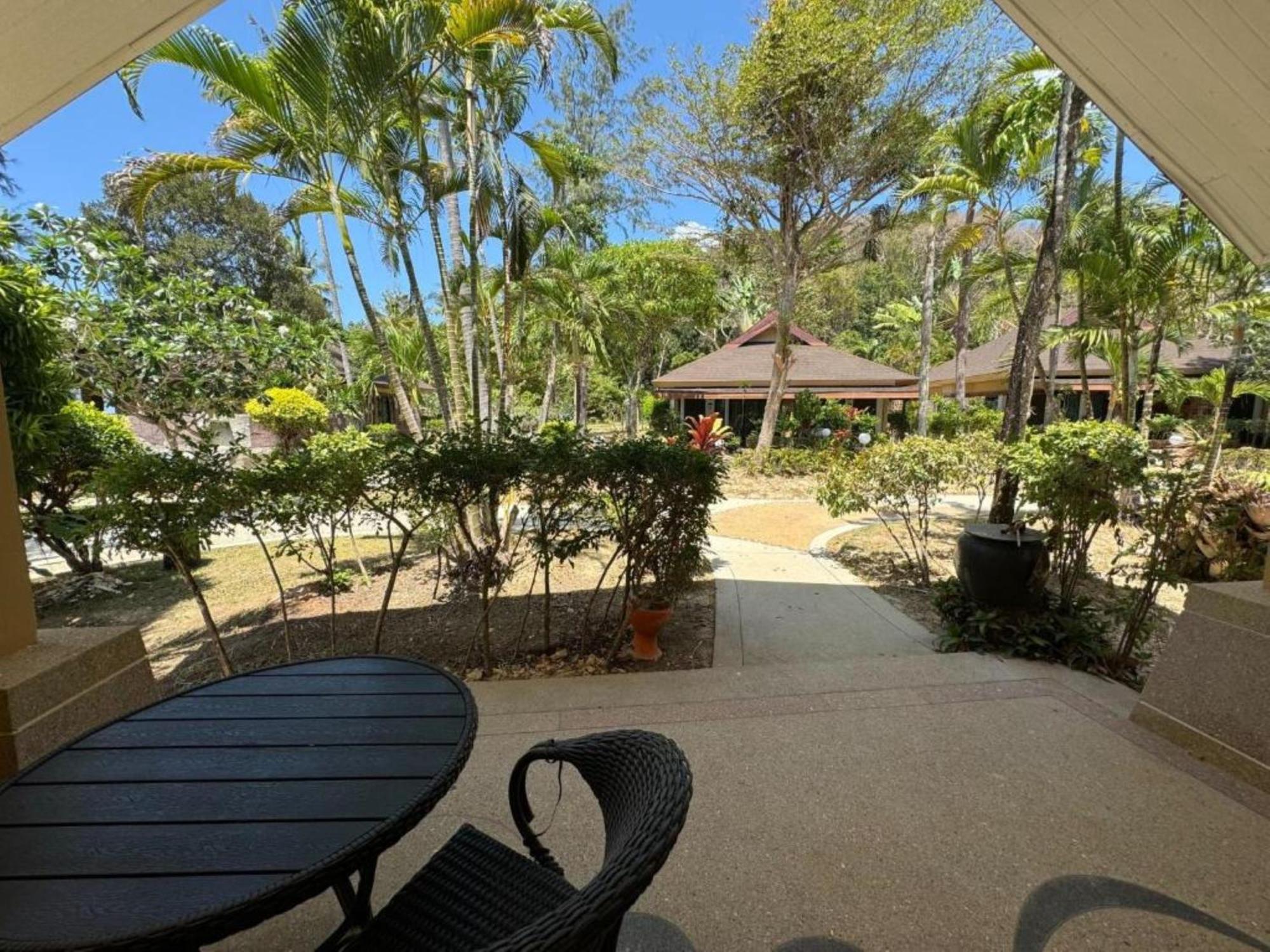 Beach Bungalow At Lanta Resort Ko Lanta Esterno foto