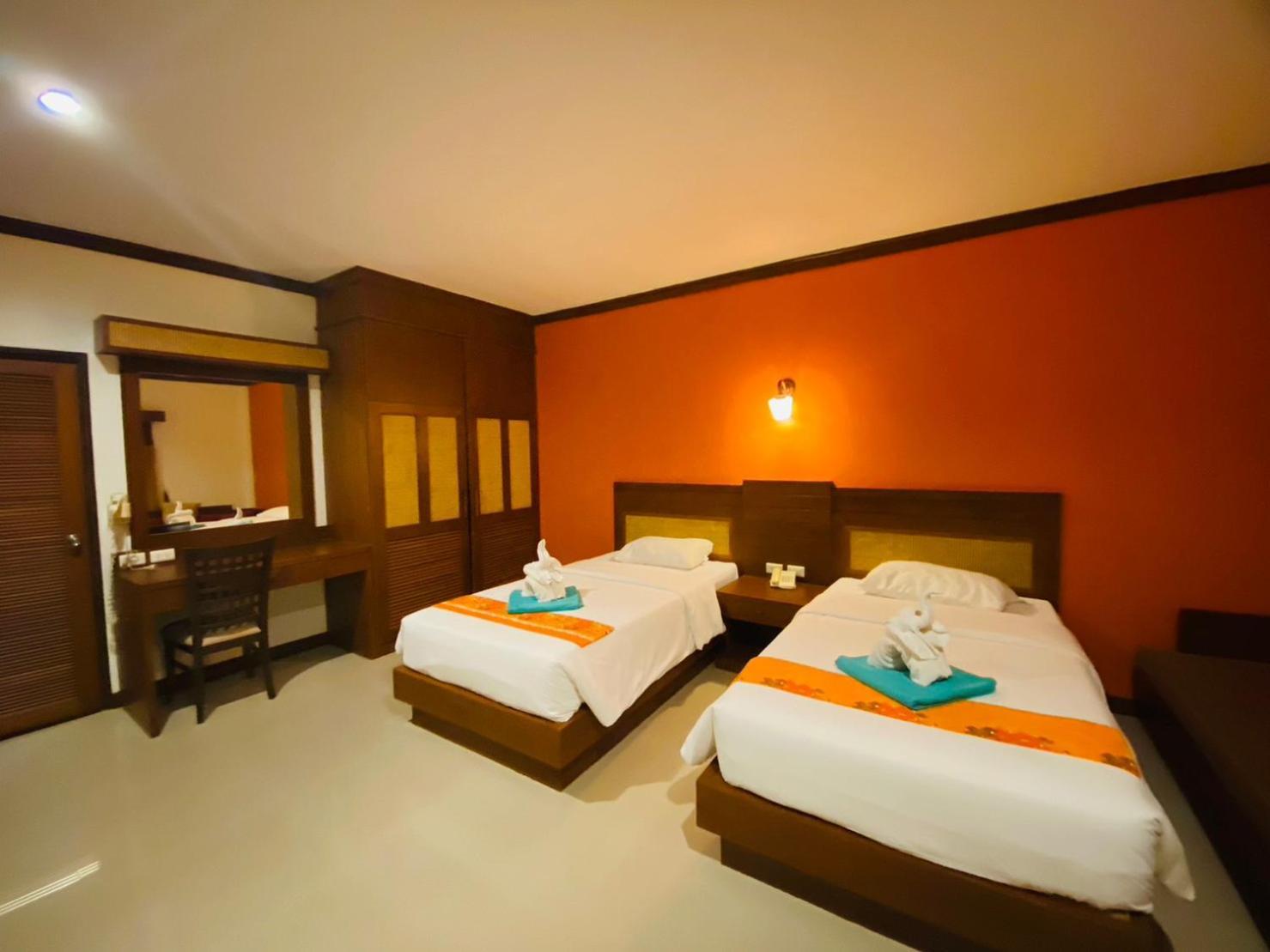Beach Bungalow At Lanta Resort Ko Lanta Esterno foto