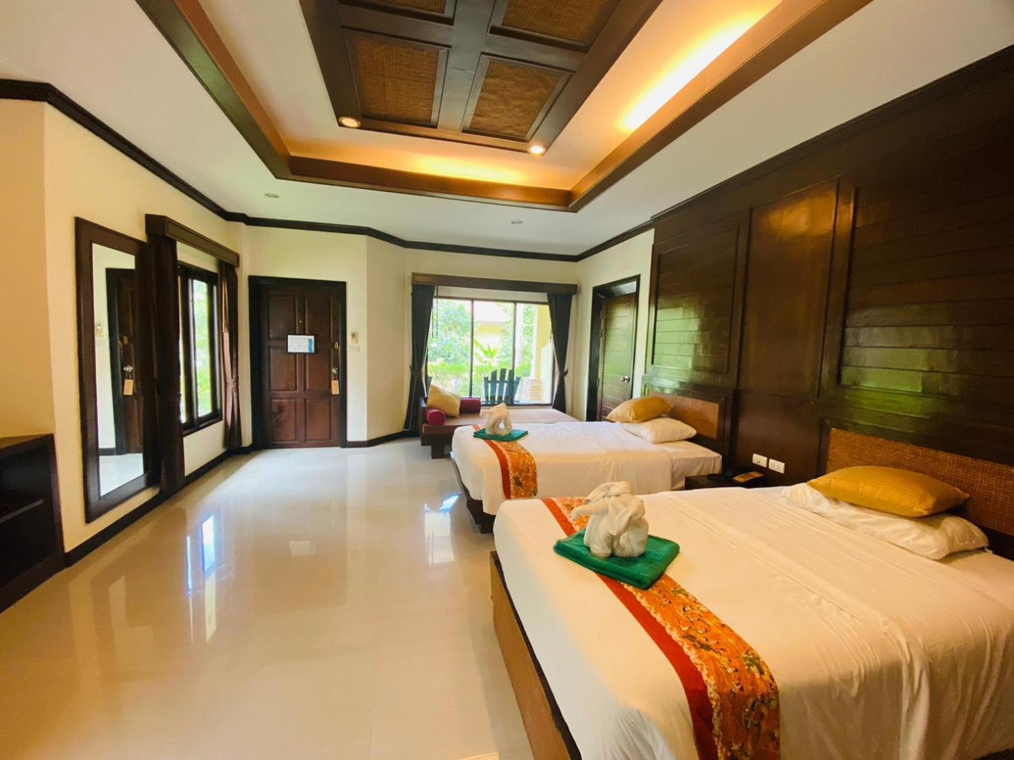 Beach Bungalow At Lanta Resort Ko Lanta Esterno foto